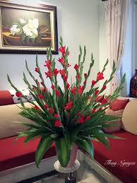Cách cắm bình hoa lay ơn đơn giản ai xem cắm cũng được #huongdancamhoa #camhoa #layon #hoadon. 3 Kiá»ƒu Cáº¯m Hoa Lay Æ¡n Mang Khong Khi Táº¿t Ngáº­p Tran Nha Báº¡n Viá»‡t Nam Má»›i