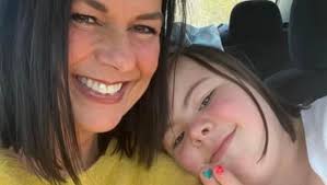 Kellie Counts's Instagram, Twitter & Facebook