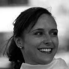 Rebecca Kessler's Instagram, Twitter & Facebook