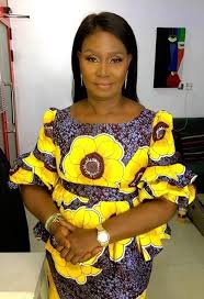 Check spelling or type a new query. Pin By Merry Loum On Modeles De Taille Basse African Print Dress Designs African Fashion Fashion Outfits