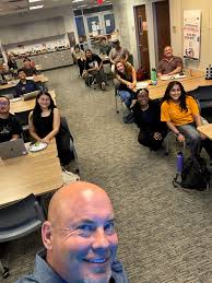 UTSAHonorsCollege (@UTSAHC)