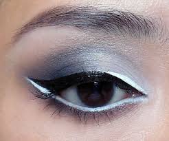 Black And White Graphic Eyeliner The Black And White Soft Gray Scale Smoke With Graphic Black And White Liquid Liner Asian Eye Makeup Eye Makeup Eyeliner