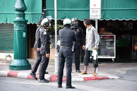 กทม. ปรับแผน! เตรียมกระจายจุดแจกอาหารทั่วกรุง แก้ปัญหาคนจนเมือง –  ติดตามคนไร้บ้านรายเคส ยกระดับคุณภาพชีวิตเชิงรุก – สํานักงานประชาสัมพันธ์