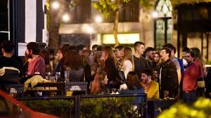 A través del decreto provincial 6/2021, omar perotti dispuso que de lunes a viernes no se podrá circular de 0.30 a 6, mientras que fin de semana y feriados será de 1.30 a 6. En Santa Fe Estan Vigentes Desde Noviembre Restricciones Para La Circulacion Nocturna
