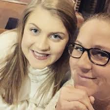 Traci Cain's Instagram, Twitter & Facebook