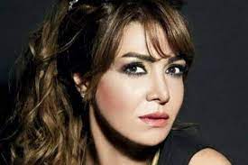 بدأت مشوارها الفني وهي طفلة بالتمثيل فى مسلسل (هو وهي) مع أحمد زكي وسعاد حسني، بعدها عملت فى مجموعة من المسلسلات الخاصة بالأطفال، وقامت بالغناء أيضًا في معظم برامج ومسلسلات الأطفال من. Ù„Ù‚Ø§Ø¡ Ø³ÙˆÙŠØ¯Ø§Ù† ØªÙƒØ´Ù Ø¹Ù† ØªÙØ§ØµÙŠÙ„ Ù…Ø´Ù‡Ø¯ Ø¥ØºØªØµØ§Ø¨ Ø¥Ø¨Ù†ØªÙ‡Ø§