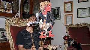 Semoga cerita wayang ini bermanfaat agar salah satu kebudayaan kita ini bisa lestari. Wayang Kulit Priangan Dimainkan Menggunakan Bahasa Sunda Bhatara Sena Sempat Berguru Ke Banyumas Tribun Jabar