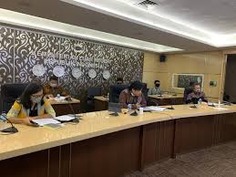 Sebelumnya perkenalkan ane dari uwiebe, latar belakang ibu rumah tangga dengan usaha sampingan kelola beberapa perusahaan. Indonesia Kembangkan Potensi Industri Kreatif Dan Ekonomi Digital Melalui Forum Kerja Sama Apec Portal Kementerian Luar Negeri Republik Indonesia