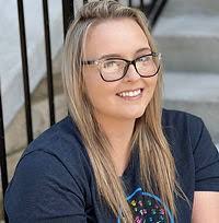 Ashley Cadle's Instagram, Twitter & Facebook