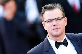 After appearing in a series of supporting parts in much of the 1990s, damon was cast by francis ford coppola as the lead of the 1997 legal drama the rainmaker. Matt Damon Ein Tag Mit Matt Damon Fit For Fun
