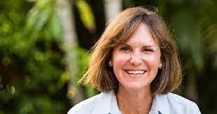 Dana Bricker's Instagram, Twitter & Facebook