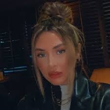 Haley Sundquist's Instagram, Twitter & Facebook