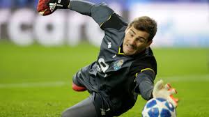 Iker casillas is a spanish goalkeeper who currently plays for real madrid. Iker Casillas Sufre Un Infarto En El Entrenamiento Con El Oporto Y Es Ingresado