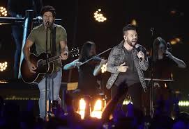 Dan Shay Top Two Country Charts Country 97 5 Fm