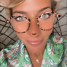 Alina Brand (@alina.brand.731) • Facebook