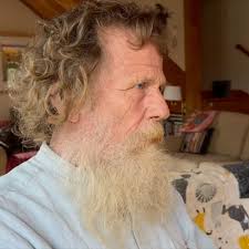 Mr. William "Billy" Fisher recites Edwin Arlington Robinson’s poem Richard  Cory with profound emotion, dedicating it to my son, Ben Montes-Liendo. The  scene was recorded at Joy Brown’s studio in Kent, ...