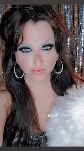 Sharon Vieira's Instagram, Twitter & Facebook