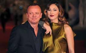 Gigi d'alessio, vale lambo, mv killa, lda, coco, franco ricciardi, lele blade, enzo d.o.n.g., clementino, geolier & samurai jay. Gigi D Alessio E Anna Tatangelo La Verita Sul Perche Si Sono Lasciati Aciclico Com