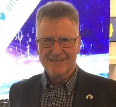 Dr Peter Sweatman gets Lifetime Achievement Award from ITS Australia