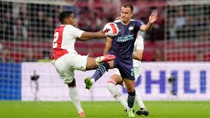 The following season, ajax again lost out on the eredivisie title to psv, but won the european cup winners' cup, its first continental trophy in 14 years. 9uompmglndspnm
