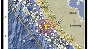 Terjadi gempa berkekuatan 5,3 m pada senin pagi (28/6/2012) pukul 5.15 wib. Cy5cq0fiigovzm