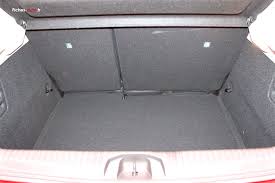 Interieur Clio 5 2019 Finition Des Plastiques Volume De Coffre Et Habitabilite