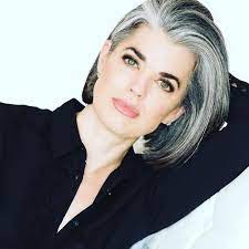 1 138 Mentions J Aime 26 Commentaires Nikol Johnson Sanchez Beauty Freshbeautystudio Sur Instagram Never Underestima Beauty Silver Hair Hair Styles