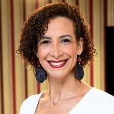 Transformação Cultural: Rompendo Barreiras e Cultivando Talentos no Século  XXI