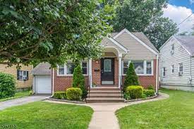Zillow has 7 homes for sale in maywood nj matching open house. 128 Stelling Ave Maywood Nj 07607 25 Photos Mls 3726303 Movoto
