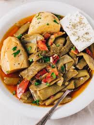 Greek Green Beans In Tomato Sauce Fasolakia Ladera Real Greek Recipes Recipe Greek Recipes Greek Green Beans Vegetable Recipes
