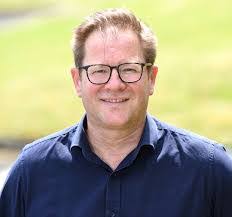 Paul Dignan's Instagram, Twitter & Facebook