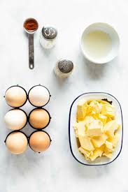 Hollandaise Sauce Recipe In 2020 Hollandaise Sauce Sauce Creamy Sauce