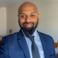 20+ perfiles de «John Peter»