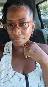 Hi all! I just wanted to introduce myself and share a photo I took.Im 54  young from Oakland,CA.How's my Gemini ♊️ Doing??.PEACE AND LOVE