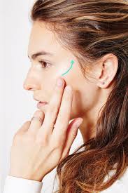 3 cách trang điểm bằng tay vẫn tạo nên vẻ ngoài hút hồn