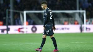 Ο μυθοσ τησ νεοελληνικησ γλυπτικησ. Paok O Giannoylhs 8a Fygei Mono Me Th Rhtra Toy Novasports
