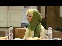 Sembilan tahun lamanya azzam berkutat di dunia perkuliahan demi mendalami islam secara akademik di kairo, namun ia tak juga bangga dengan. Ketika Cinta Bertasbih 1 Full Youtube