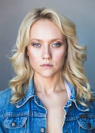 Danielle Burgess's Instagram, Twitter & Facebook