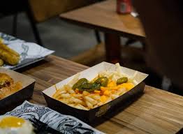 Tak perlu heran jika kalian selalu mendapati antrean saat mau nongkrong di sini. Lawless Burgerbar Menteng Manual Jakarta