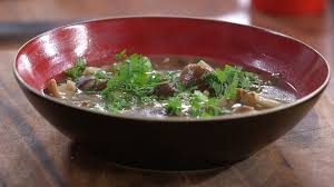 Bouillon De Chou Aux Champignons Laurent Mariotte En 2021 Petits Plats En Equilibre Soupe Chou Vert Choux