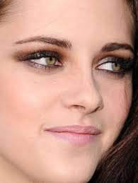 Берлин, германия (подготовка к съемкам спенсер). Pin By Maria Schroeder On Kristen Stewart Part 1 Kristen Stewart Eyes Green Eyes Pop Makeup For Green Eyes