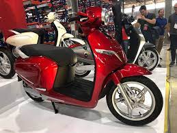 Đây là mẫu xe máy điện sở hữu ngoại hình nhẹ nhàng, nữ vinfast feliz được giới thiệu sẽ sử dụng động cơ điện có công suất định danh 1.200w, công suất lớn nhất 2.250w. Báº£ng Gia Xe May Ä'iá»‡n Vinfast Klara Thang 10 2020 Má»›i Nháº¥t