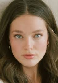 Rebekah Russ's Instagram, Twitter & Facebook