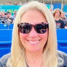 What are some high interest scary novels for 8th grade students?