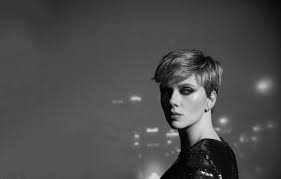 These scarlett johansson photos are about as red hot as black widow's hair | scarlett johansson bikini, scarlet johansson, scarlett johansson. Wallpaper Black White Scarlett Johansson Short Hair Actress Monocrome Images For Desktop Section Devushki Download