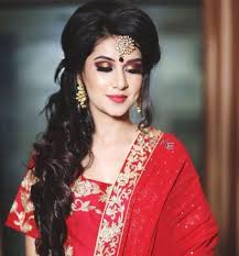 Wedding bridesmaid hairstyles for short hair some of the maximum favored hairdos for medium tresses are bangs sleek curly bob and instantly cuts. 20 Gorgeous Bridal Hairstyles To Give You A Glam Look At Your Reception Bridal Hairstyle For Reception Indian Bride Hairstyle Indian Hairstyles