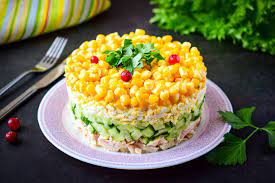 Салат с копченой грудкой кукурузой и яйцом рецепт фото пошагово и видео -  1000.menu