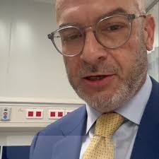 A visit to Spire Harpenden Hospital operation rooms where I worked as a  consultant Gynaecologist and leading surgeon for 15 years. With the best  surgical assistant ever, the one and only Vicky