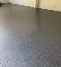 Quel Artisan Choisir Pour La Creation Ou La Renovation D Une Plage De Piscine En Resine Et Granulats De Marbre A Annecy Haute Savoie 74 Ctr Sols