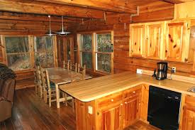 If you are looking for nc mountain cabin rentals for a last minute fall getaway, look no further than valle crucis log cabin rentals. Secluded Log Cabin Vacation Home For Rent Next To Lake Nantahala North Carolina Hot Tub Jaacuzzi